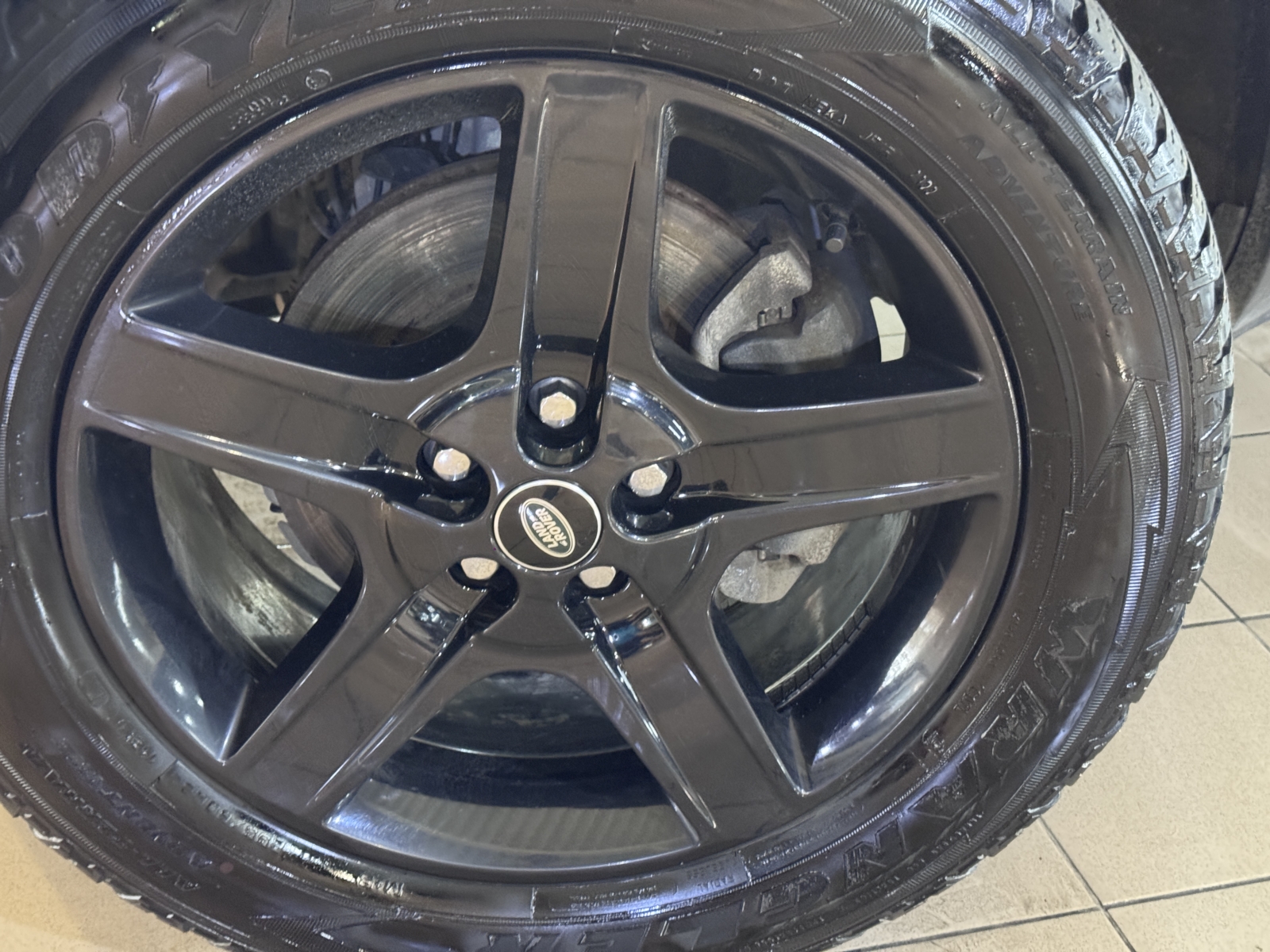 Land Rover Defender SE 3.0 MHEV Ingenium 4WD 2023 m. 4