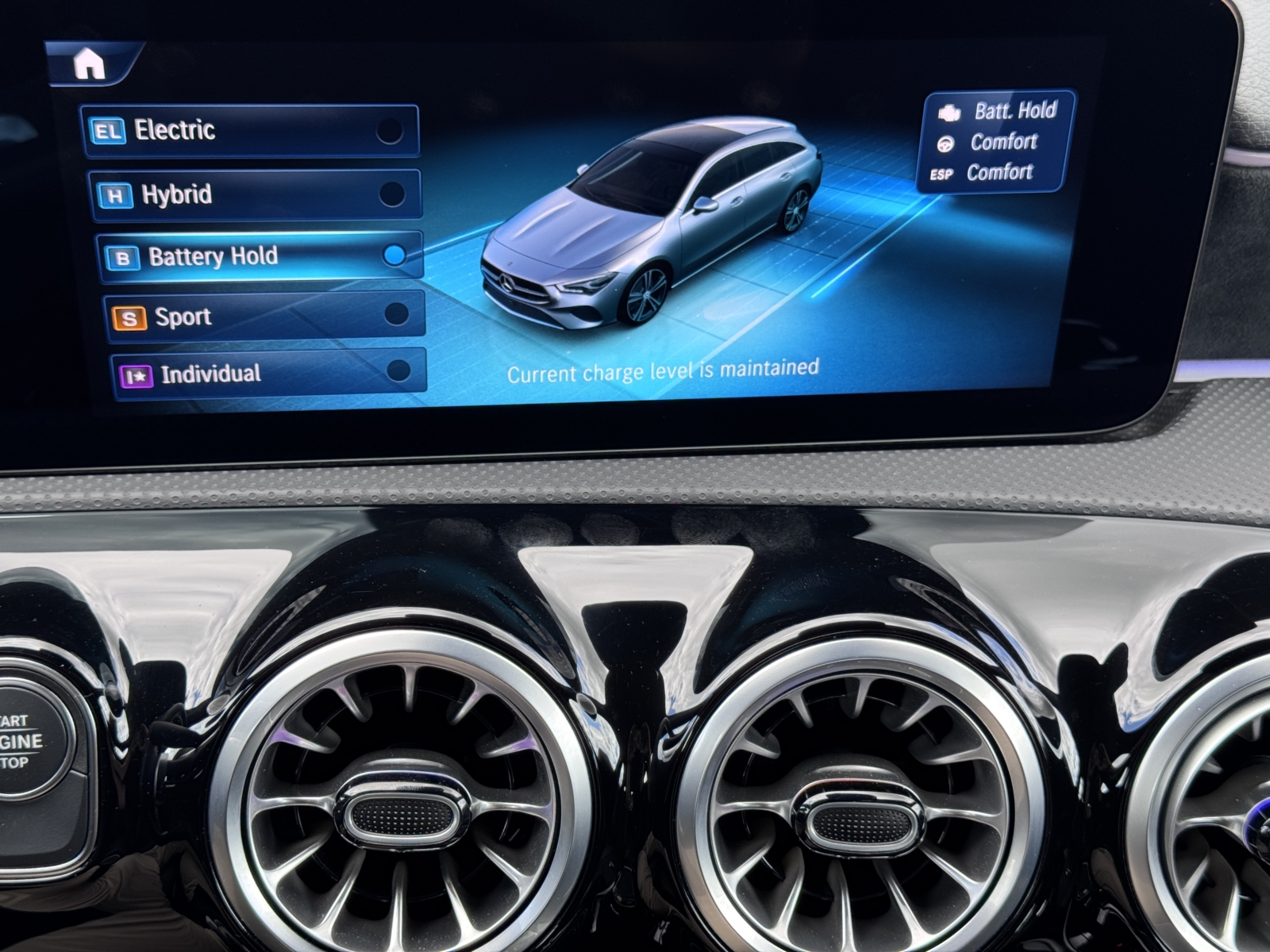 Mercedes Benz CLA 250e AMG 2025 m. Įkraunamas hibridas 25