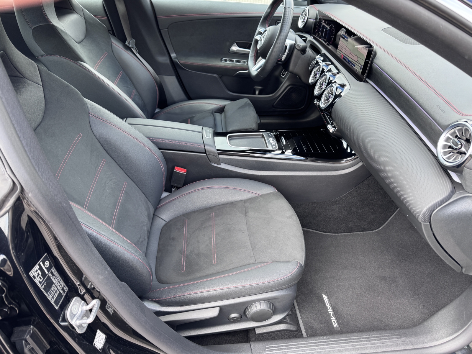 Mercedes Benz CLA 250e AMG 2025 m. Įkraunamas hibridas 8