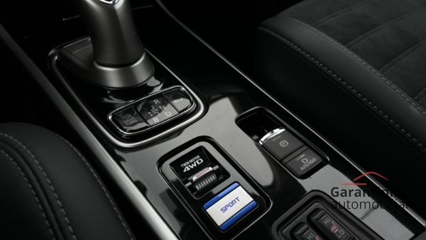 Mitsubishi Outlander 2.4 PHEV 4WD 2020 m. Įkraunamas hibridas. 19