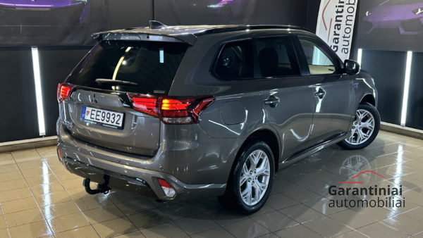 Mitsubishi Outlander 2.4 PHEV 4WD 2020 m. Įkraunamas hibridas. 2