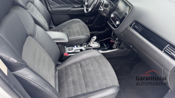 Mitsubishi Outlander 2.4 PHEV 4WD 2021 m. Įkraunamas hibridas. 4