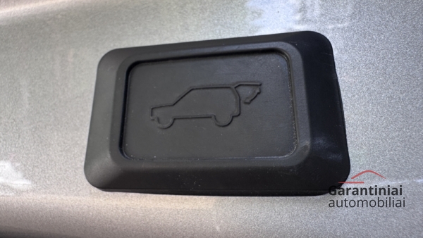 Toyota RAV4 2.0 Luxury + Comfort paketas 2022 m. 9