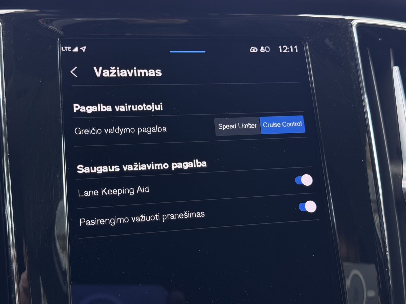 VOLVO V60 2.0 B3 Essential 2022 m. 20