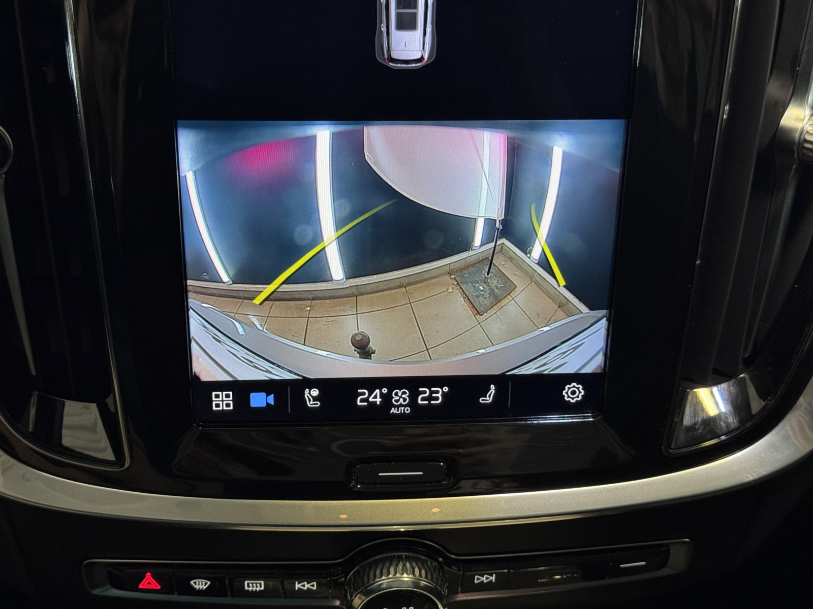 VOLVO V60 2.0 B3 Essential 2022 m. 22