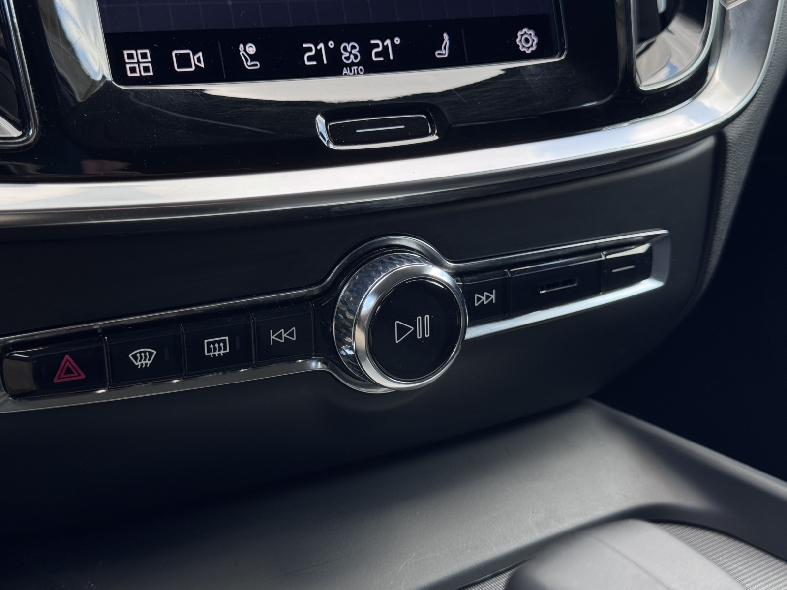VOLVO V60 2.0 B3 Essential 2022 m. 23