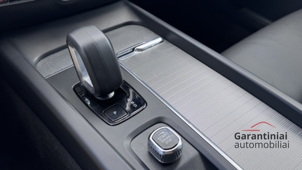 VOLVO V60 2.0 B3 Essential 2022 m. 24