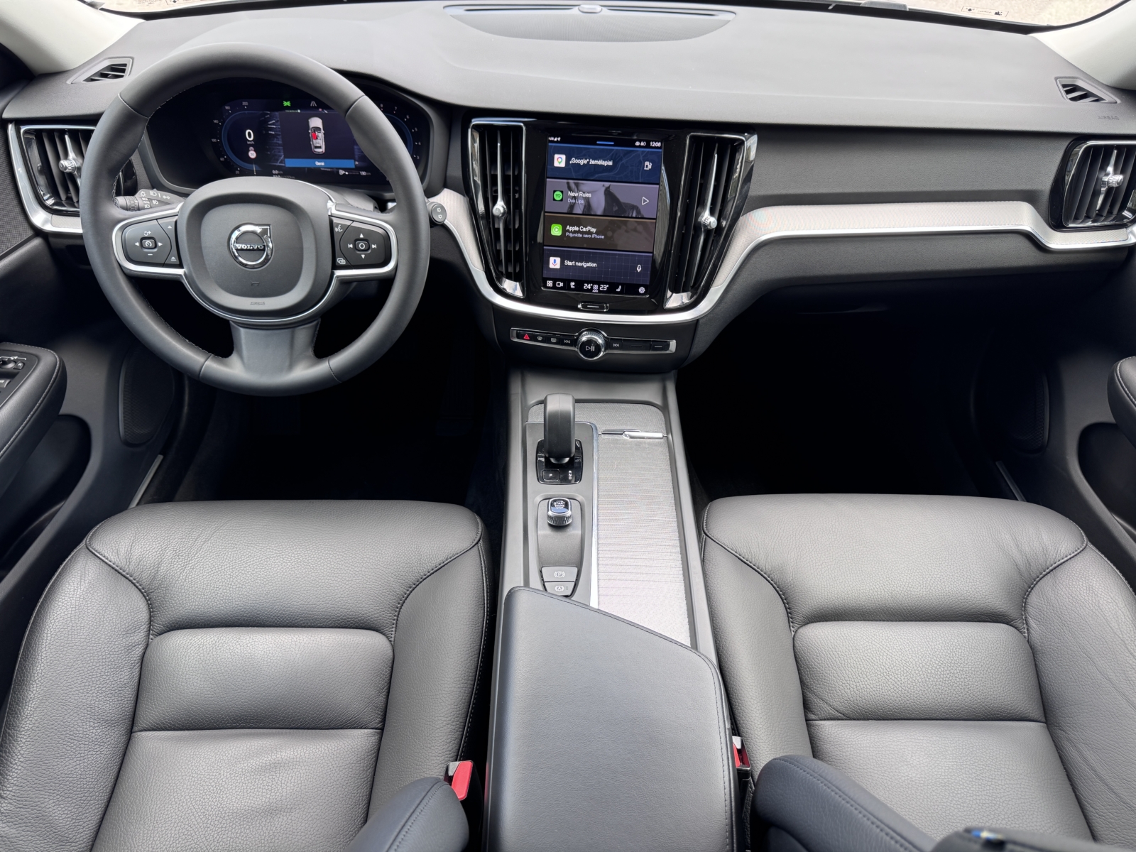 VOLVO V60 2.0 B3 Essential 2022 m. 4