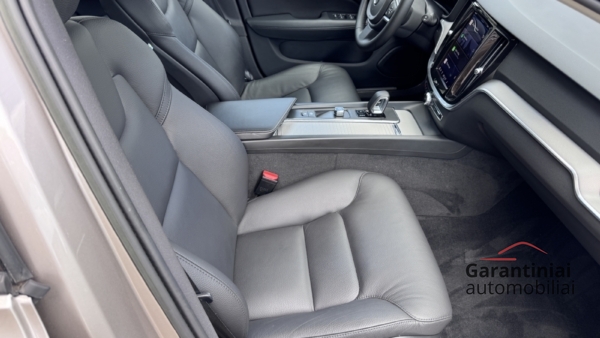 VOLVO V60 2.0 B3 Essential 2022 m. 5