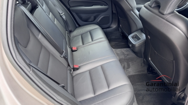 VOLVO V60 2.0 B3 Essential 2022 m. 6