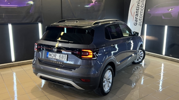 Alternative view of Volkswagen T-Cross 1.0 Life 2023 m.
