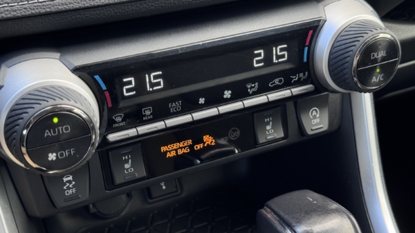 Toyota RAV4 2.0 Luxury 2022 m. 18
