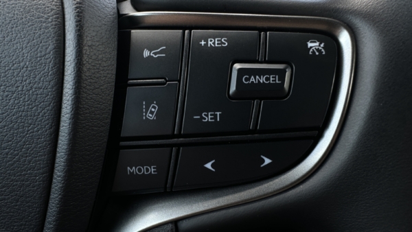 Lexus UX 250h 2.0 F-Sport Design 2023 m. 12