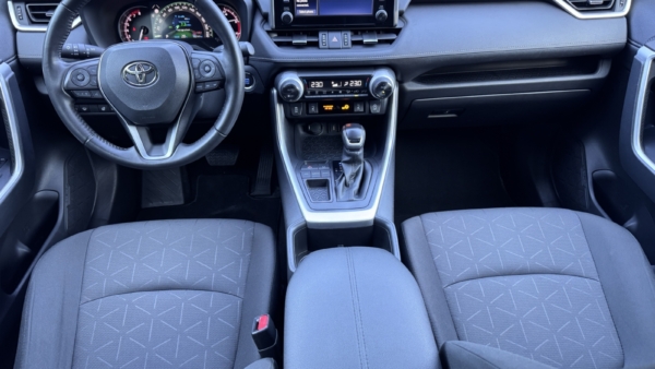 Toyota RAV4 2.0 Luxury + Comfort paketas 2022 m. 9