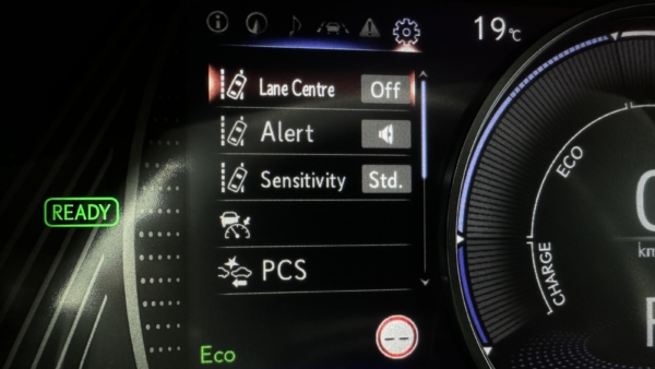 Lexus UX 250h 2.0 F-Sport Design 2023 m. 8