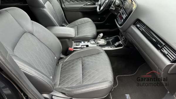 Mitsubishi Outlander 2.4 PHEV 4WD 2019 m. Įkraunamas hibridas. 8