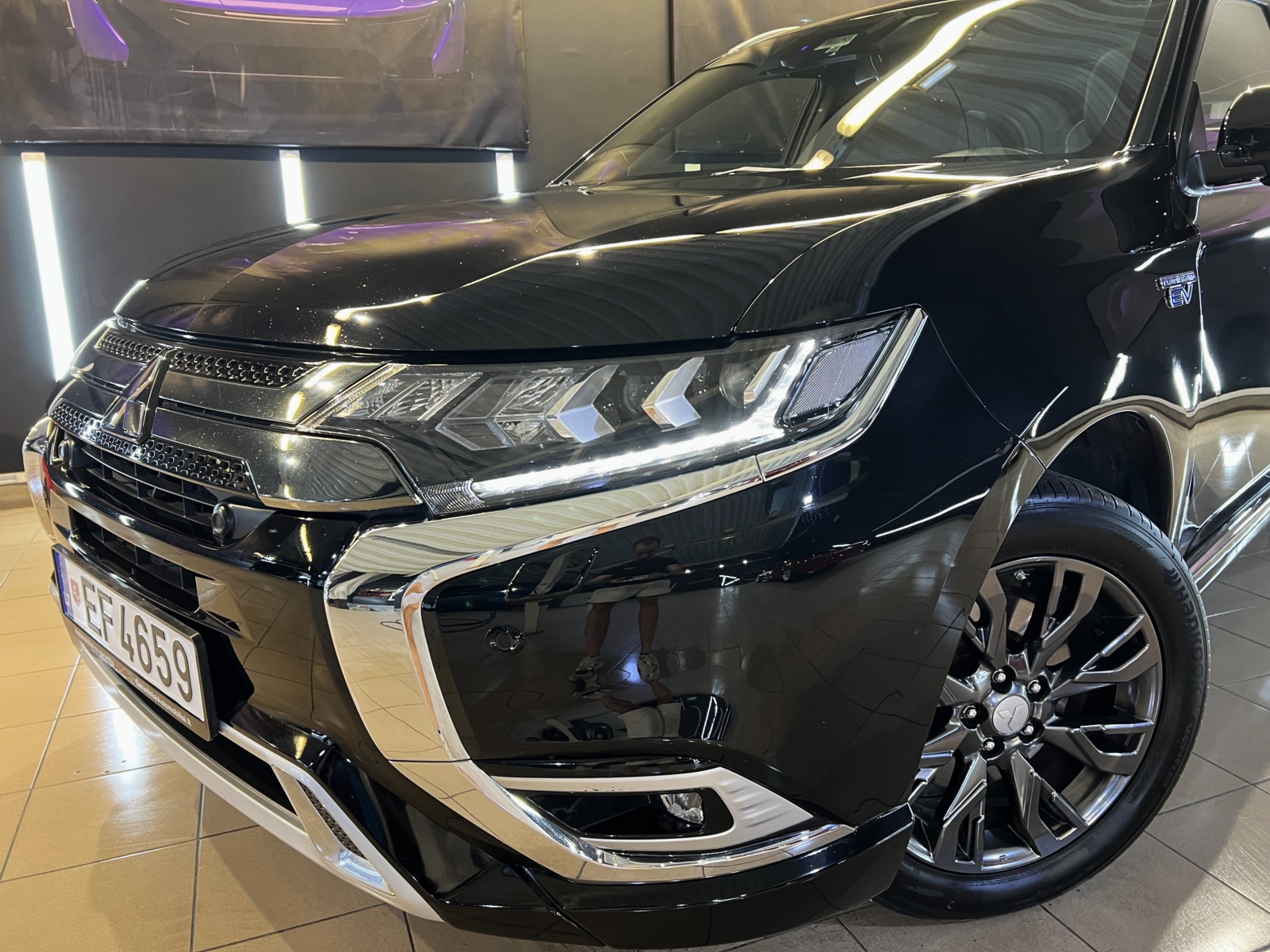 Mitsubishi Outlander 2.4 PHEV 4WD 2019 m. Įkraunamas hibridas. 4