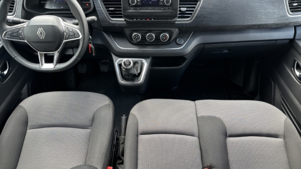 Renault Trafic 2.0 2025 m. 9 vietų keleivinis mikroautobusas 3
