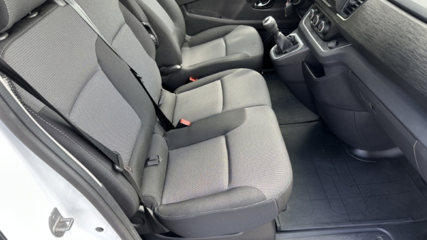 Renault Trafic 2.0 2025 m. 9 vietų keleivinis mikroautobusas 4