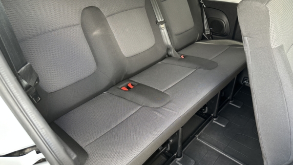 Renault Trafic 2.0 2025 m. 9 vietų keleivinis mikroautobusas 6