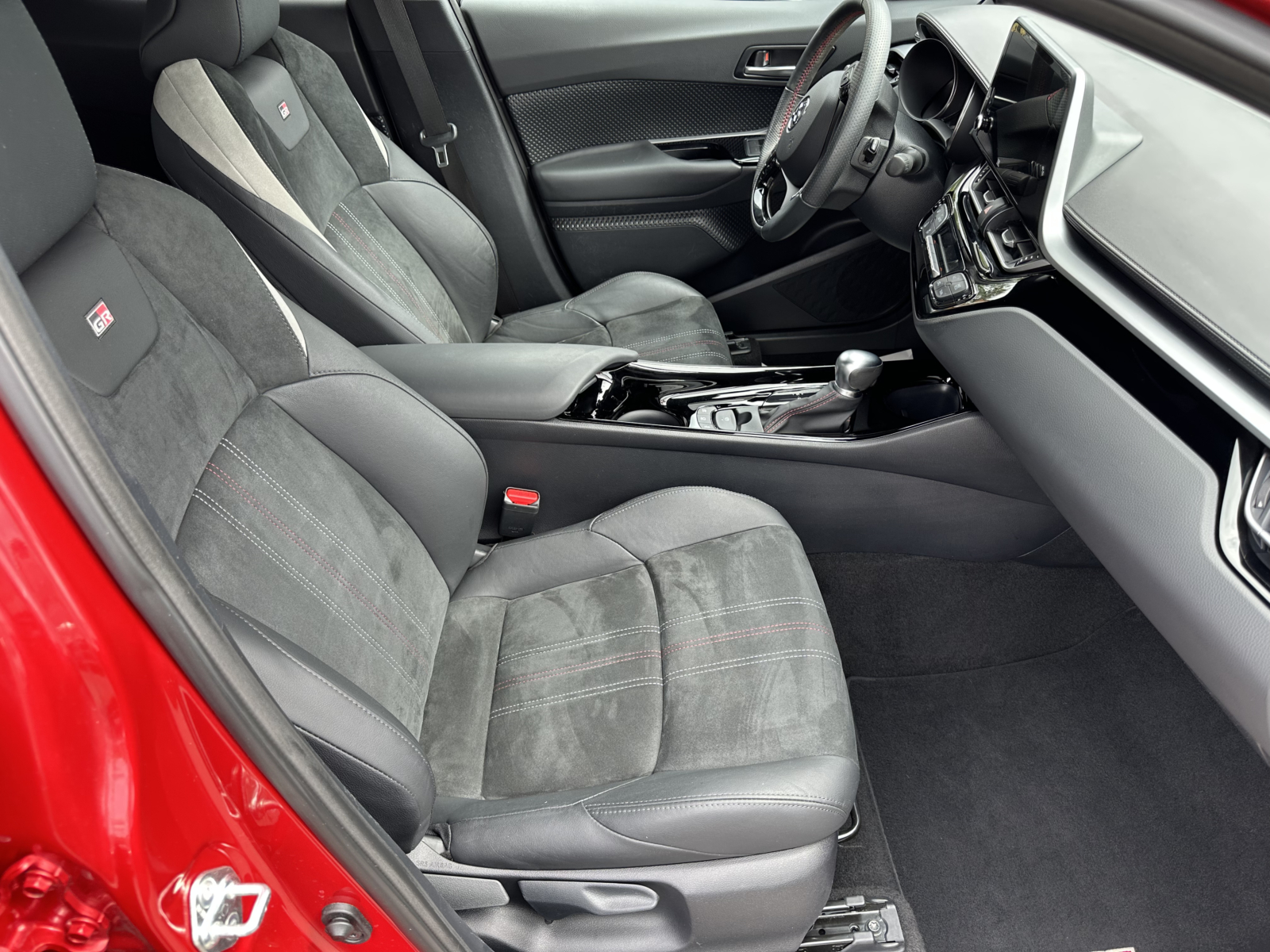 Toyota C-HR 2.0 Hybrid GR Sport 2023m. 4