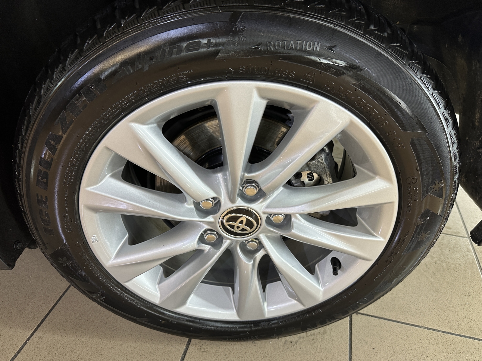 Toyota Corolla sedan 1.8 Hybrid Active 2025 m. 23