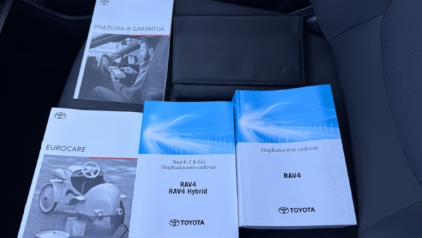 Toyota RAV4 2.0 Luxury + Comfort paketas 2022 m. 24