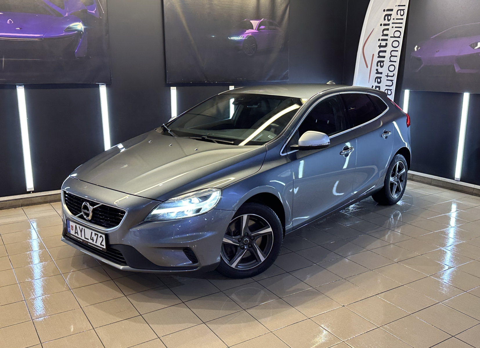 Volvo V40 2.0 D3 R-Design 2018 m. 1