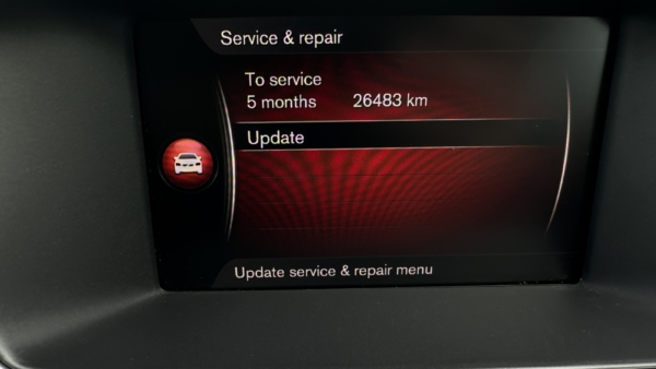 Volvo V40 2.0 D3 R-Design 2018 m. 11