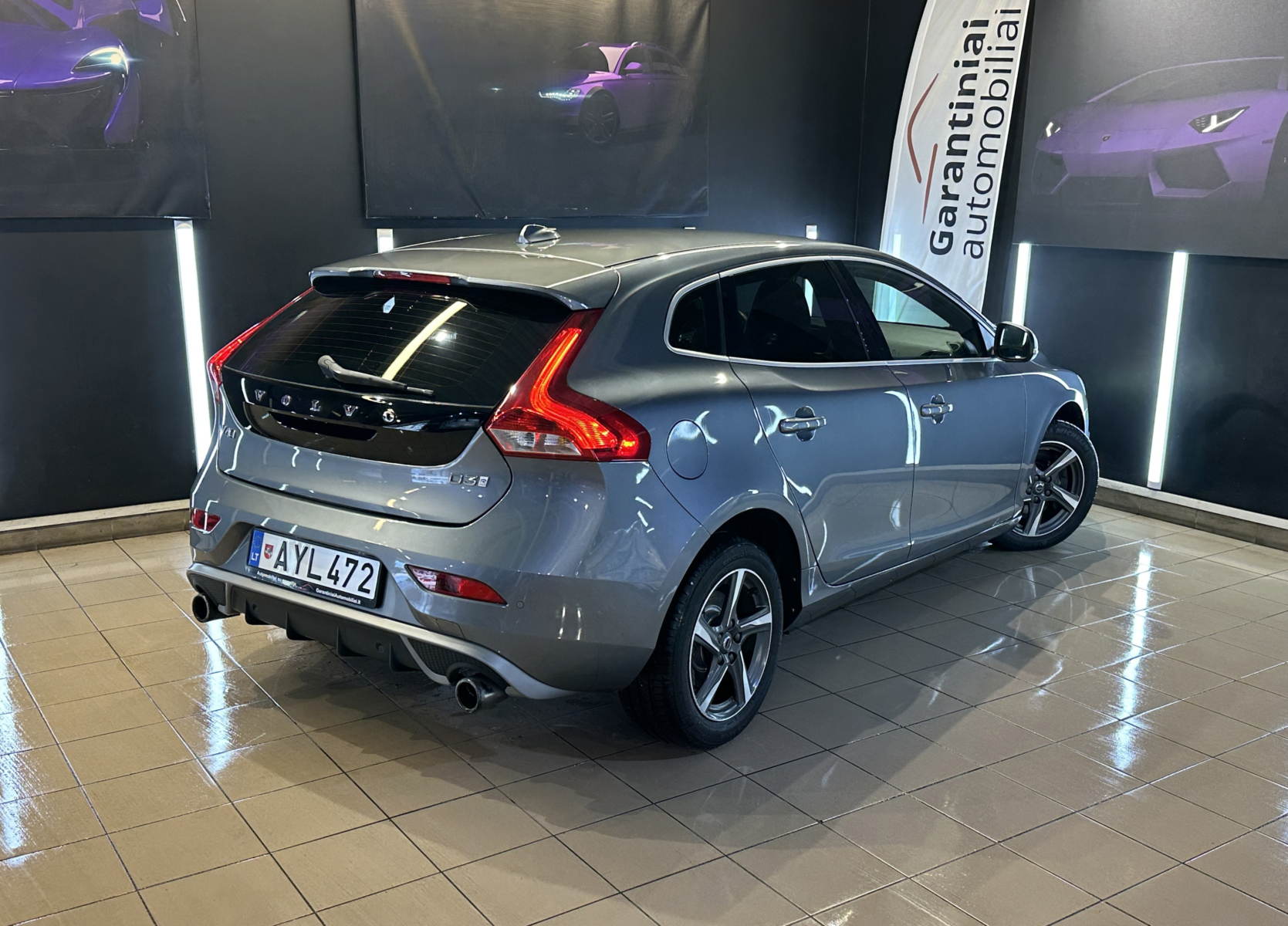 Volvo V40 2.0 D3 R-Design 2018 m. 2