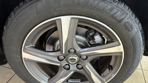 Volvo V40 2.0 D3 R-Design 2018 m. 20