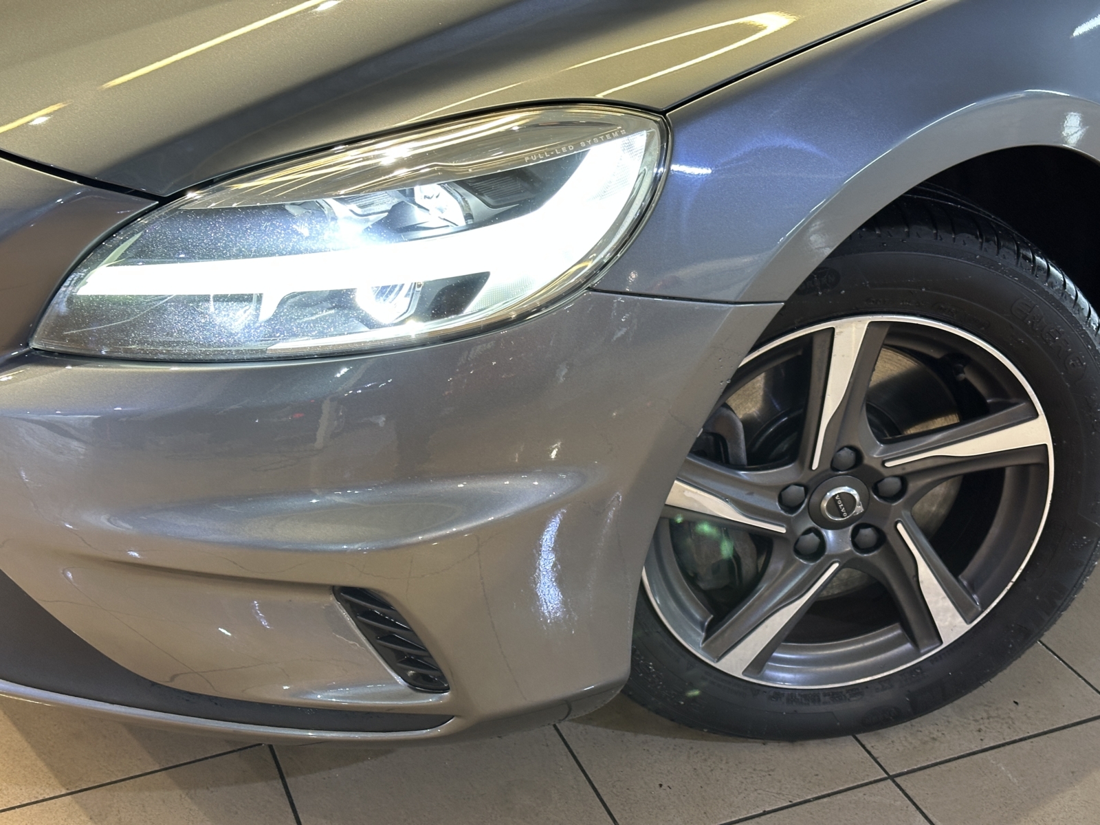 Volvo V40 2.0 D3 R-Design 2018 m. 21