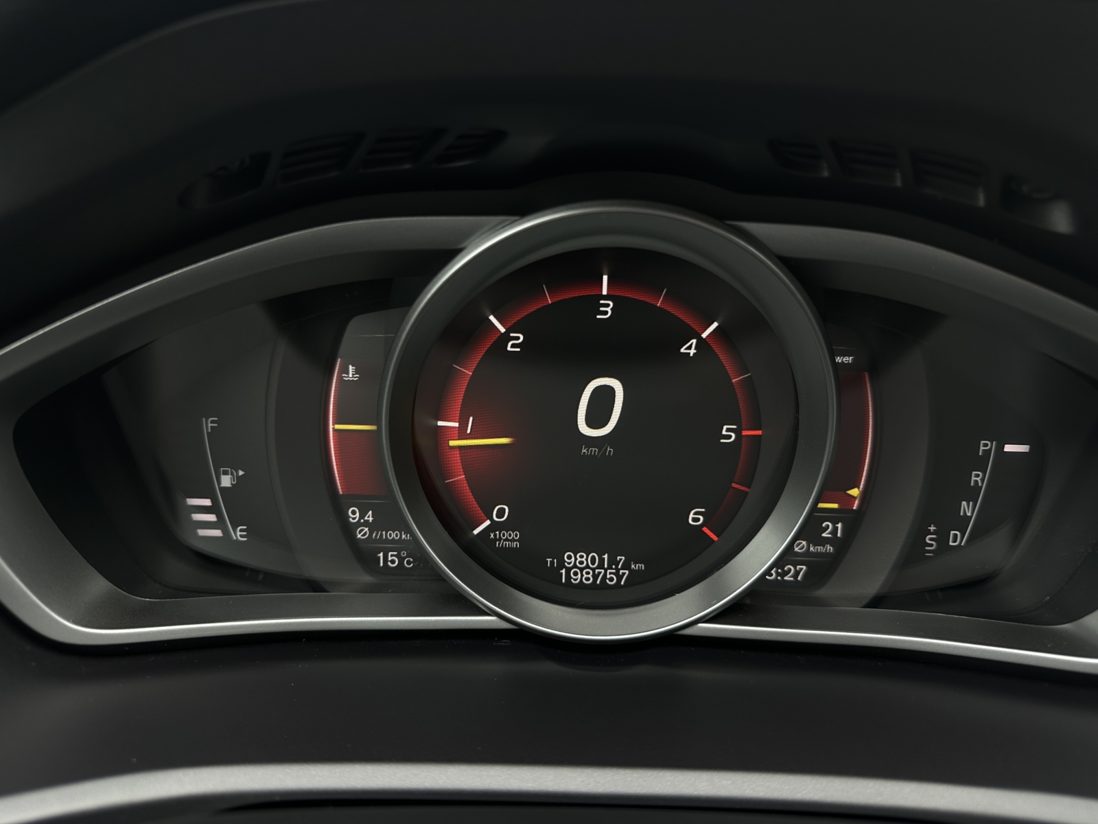 Volvo V40 2.0 D3 R-Design 2018 m. 7