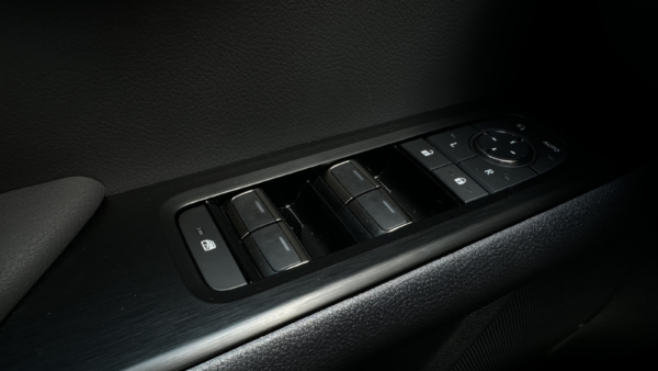 Lexus UX 300h 2.0 F-Sport AWD 2024 m. 28