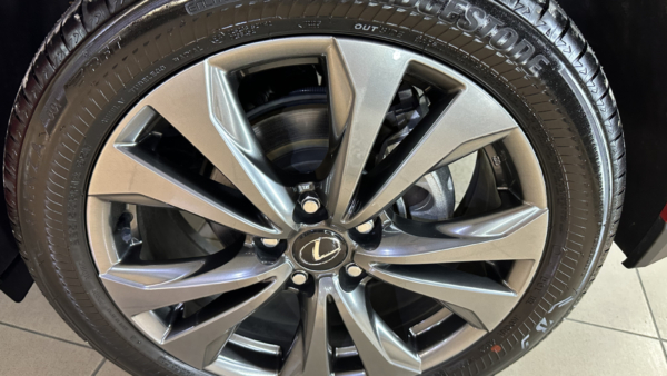 Lexus UX 300h 2.0 F-Sport AWD 2024 m. 40