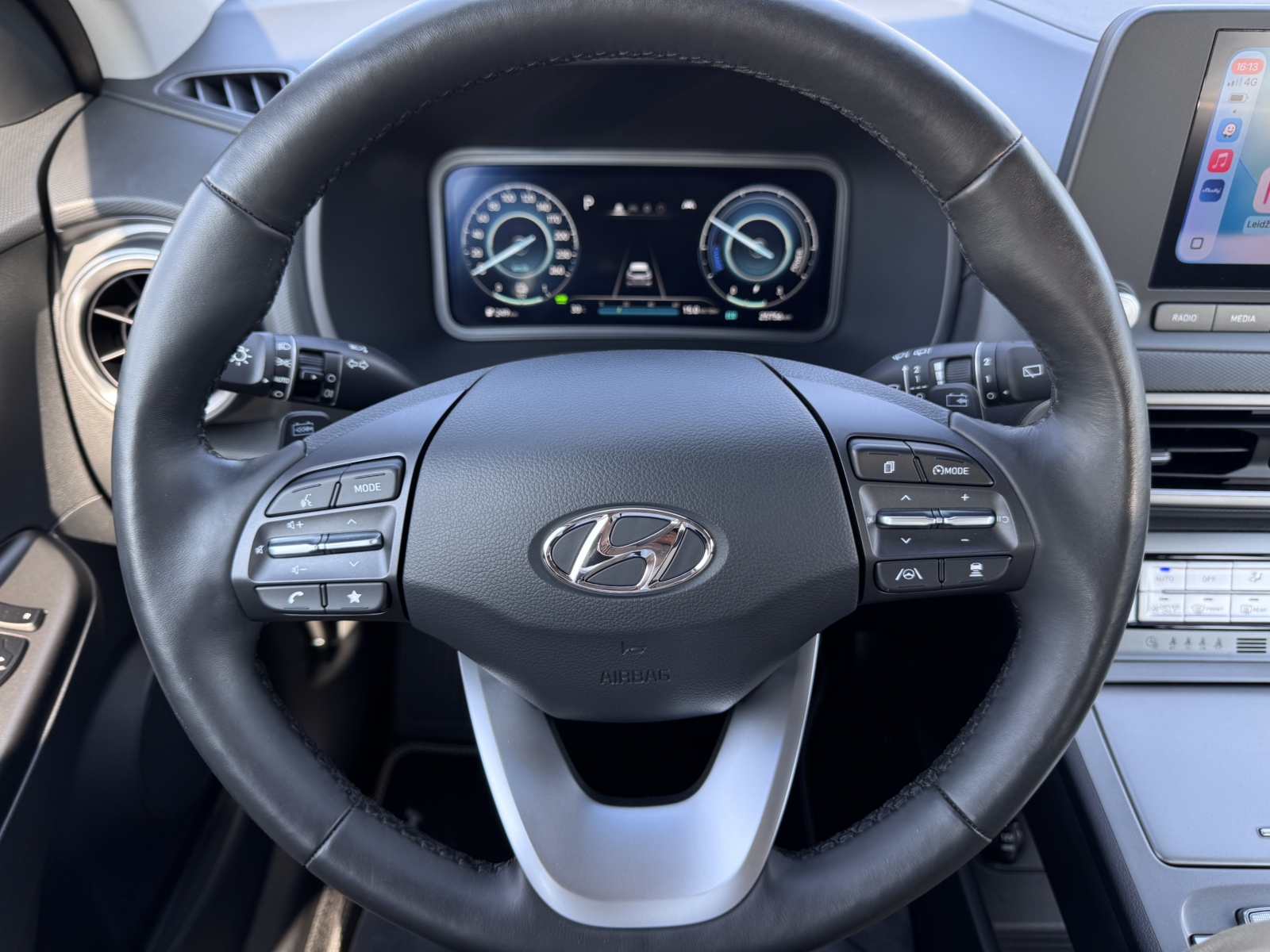 Hyundai Kona 48 kWh 2022 m. Elektromobilis 11