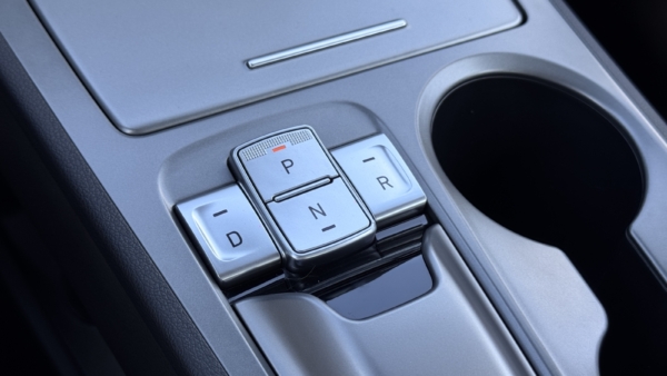 Hyundai Kona 48 kWh 2022 m. Elektromobilis 25