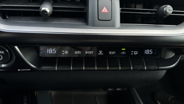 Lexus UX 250h 2.0 F-Sport Design 2023 m. 19
