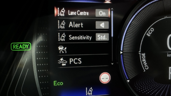 Lexus UX 250h 2.0 F-Sport Design 2023 m. 8