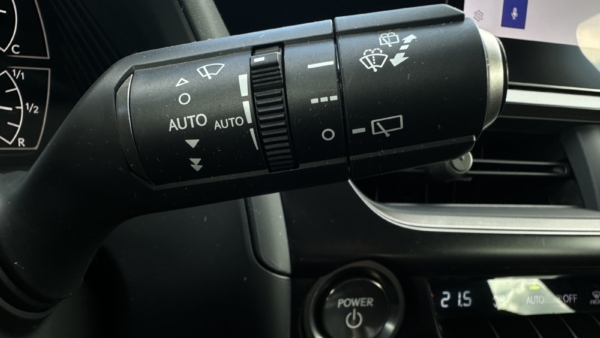 Lexus UX 250h 2.0 Business 2023 m. 13