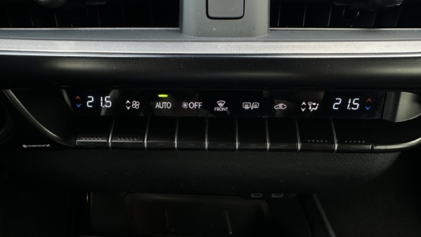 Lexus UX 250h 2.0 Business 2023 m. 19