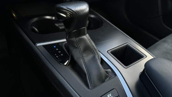 Lexus UX 250h 2.0 Business 2023 m. 20