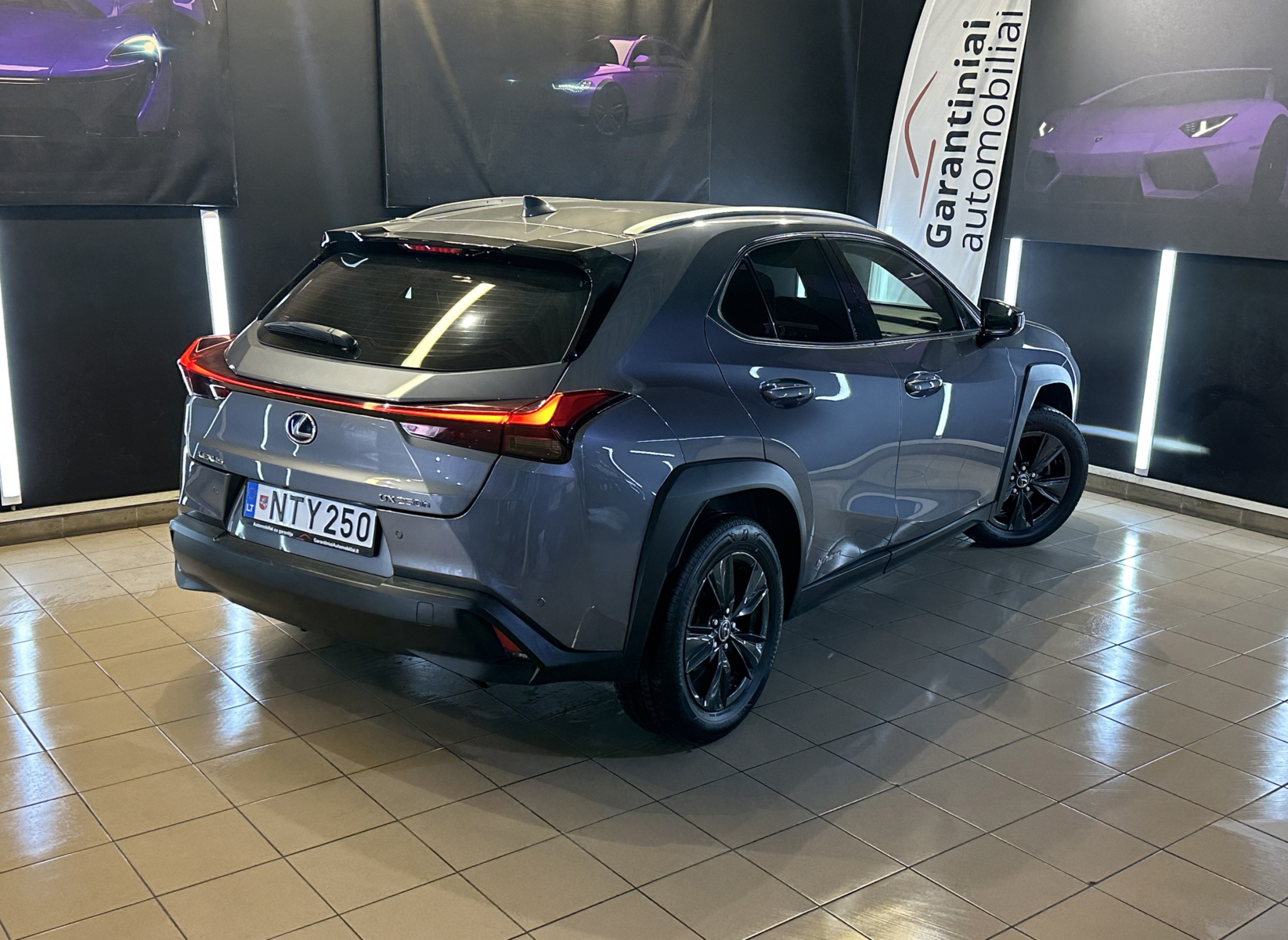 Lexus UX 250h 2.0 Executive 2020 m. 2