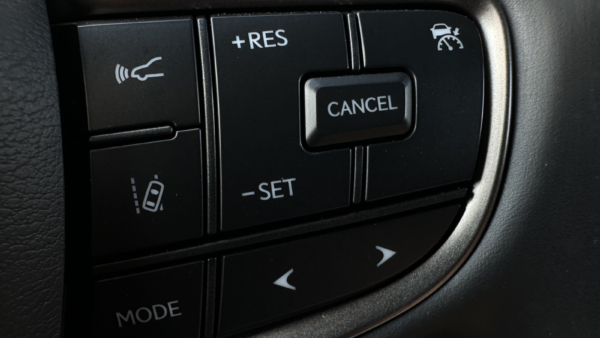 Lexus UX 250h 2.0 F-Sport Design 2023 m. 11