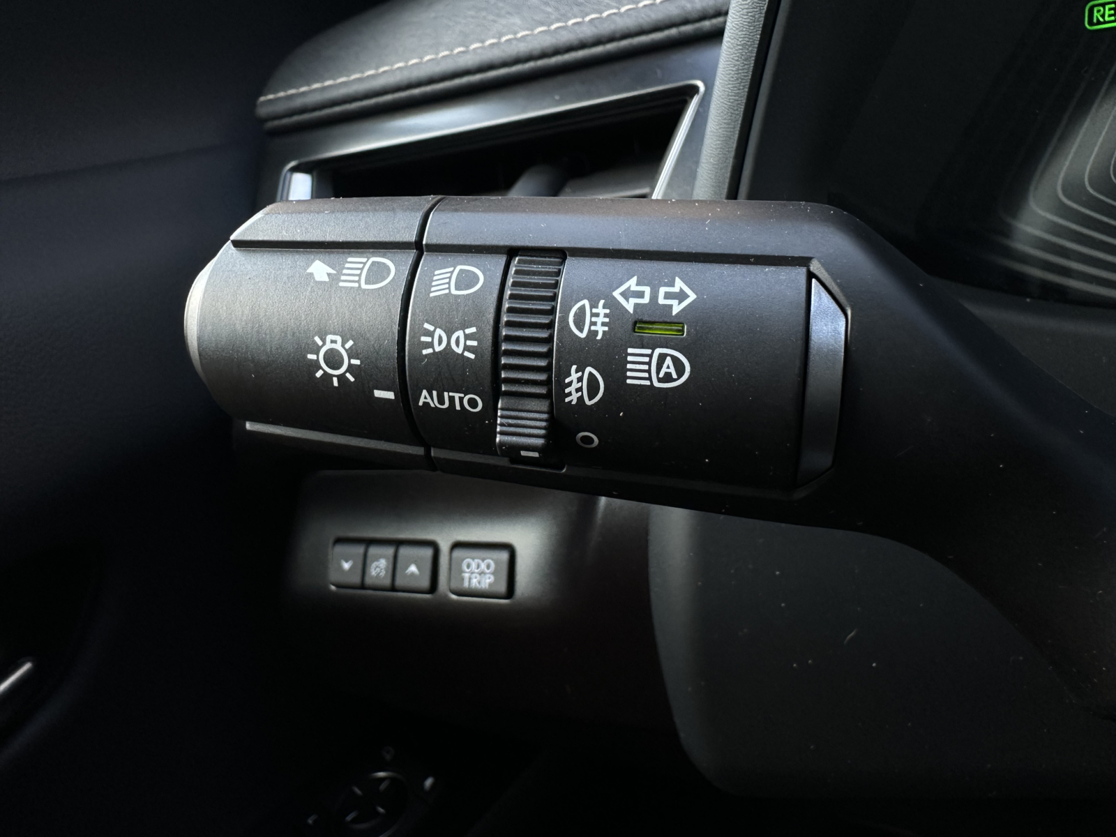 Lexus UX 250h 2.0 F-Sport Design 2023 m. 12