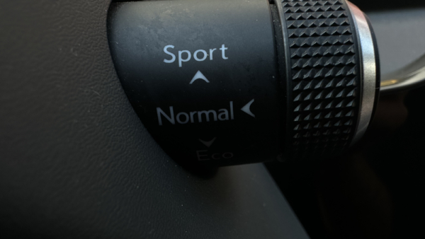 Lexus UX 250h 2.0 F-Sport Design 2023 m. 16