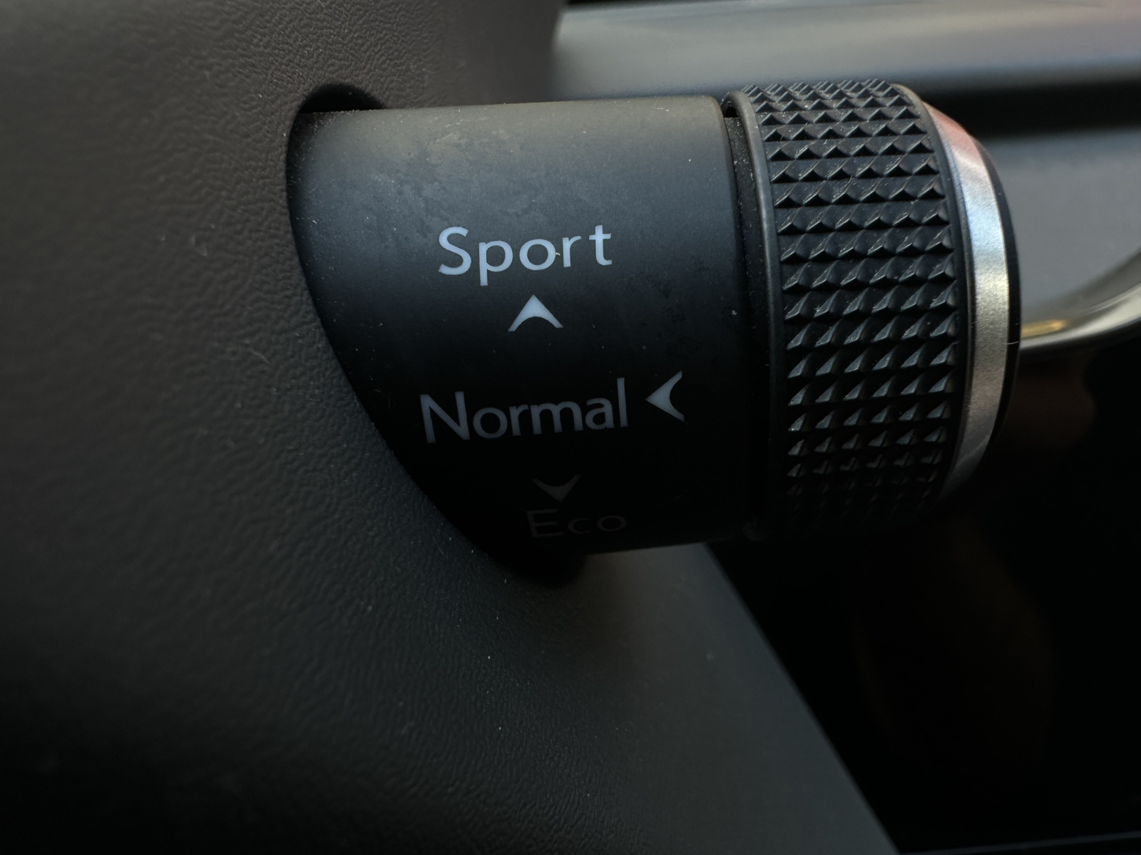 Lexus UX 250h 2.0 F-Sport Design 2023 m. 16