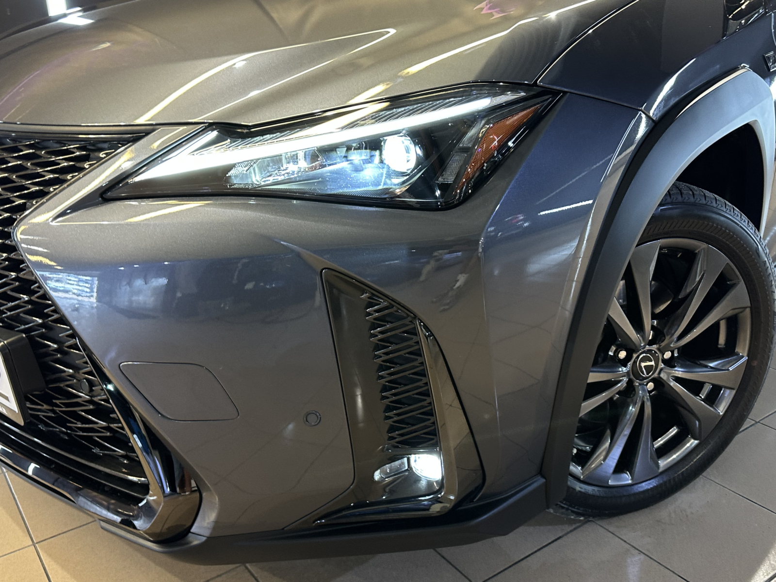 Lexus UX 250h 2.0 F-Sport Design 2023 m. 32