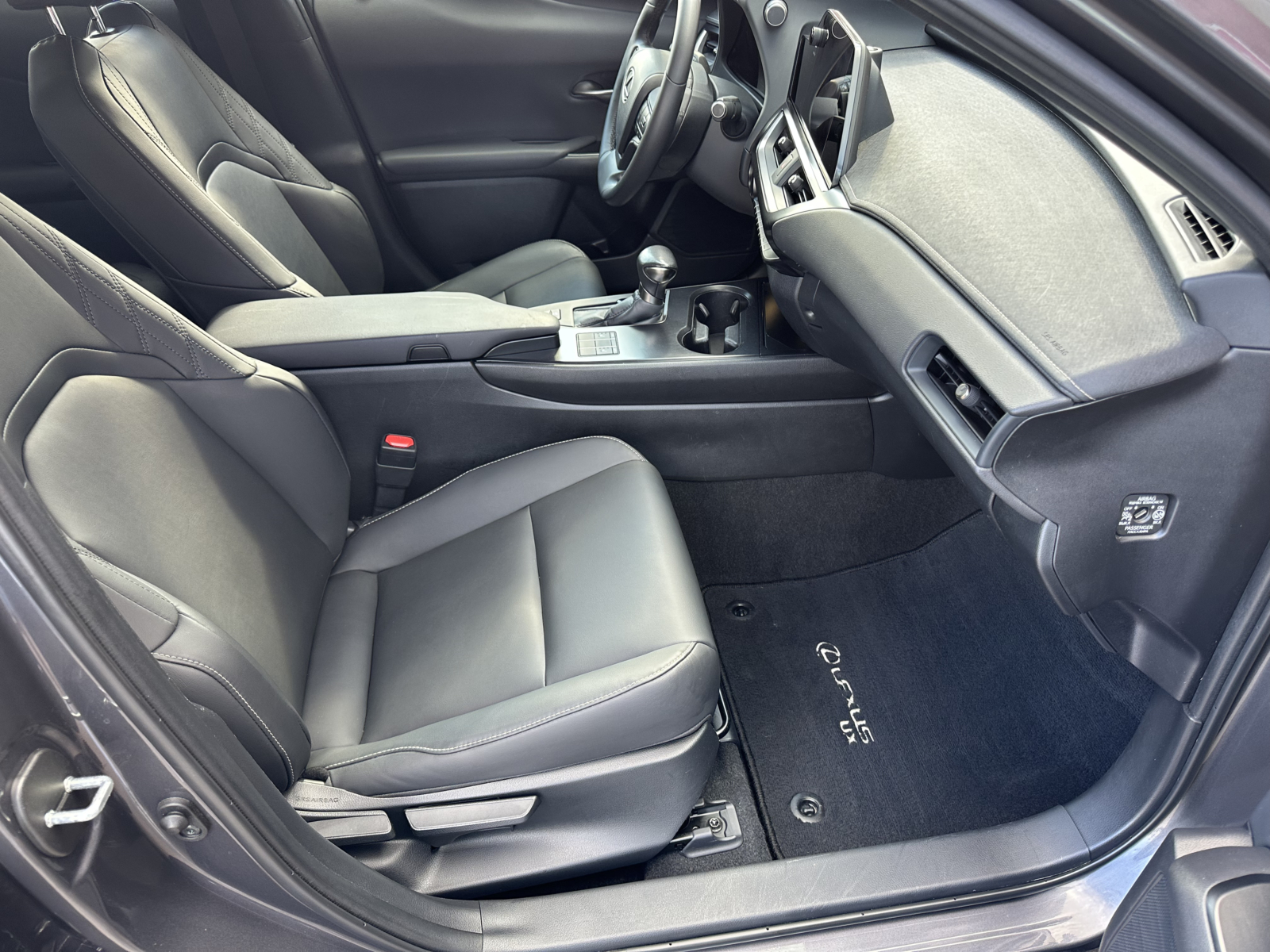 Lexus UX 250h 2.0 F-Sport Design 2023 m. 4