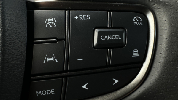 Lexus UX 300h 2.0 F-Sport AWD 2024 m. 9